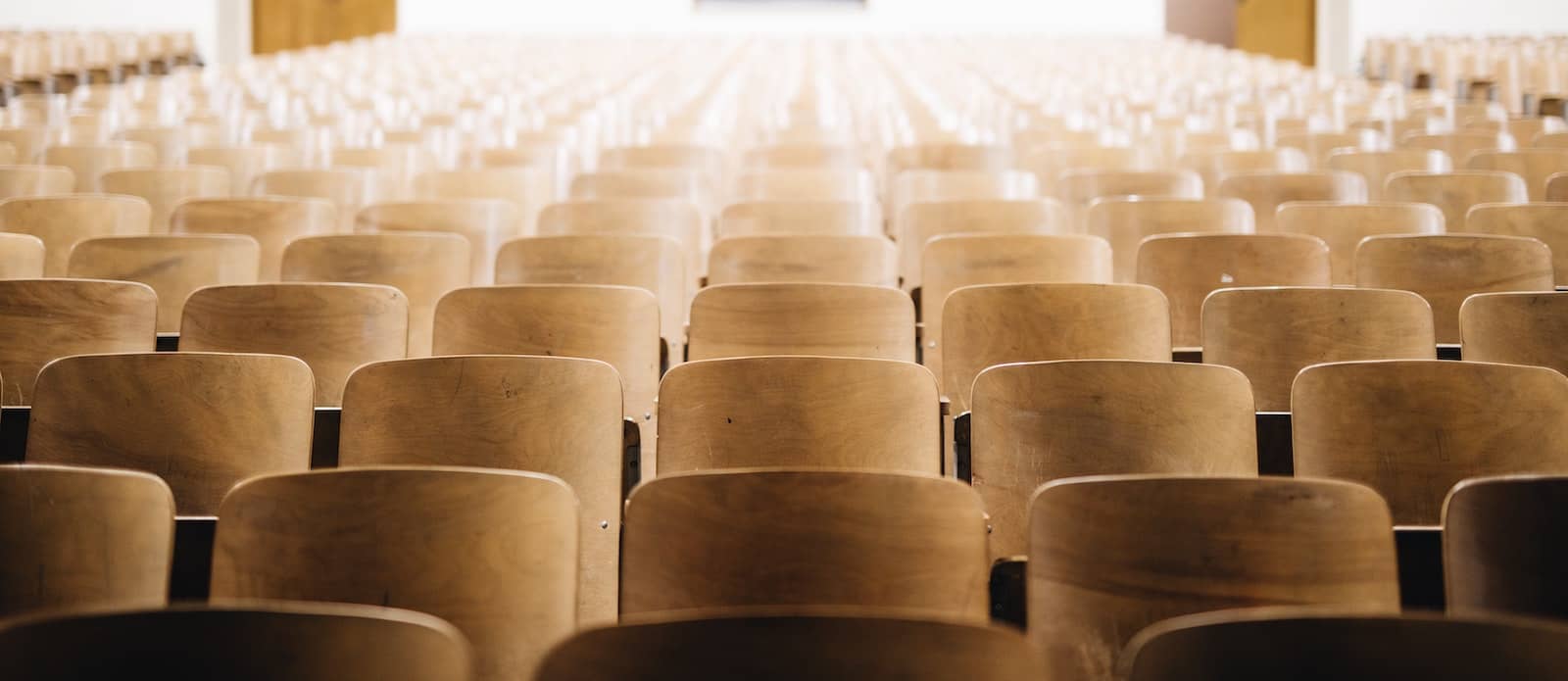 Empty Lecture Hall - Should I take a gap year because of COVID-19?